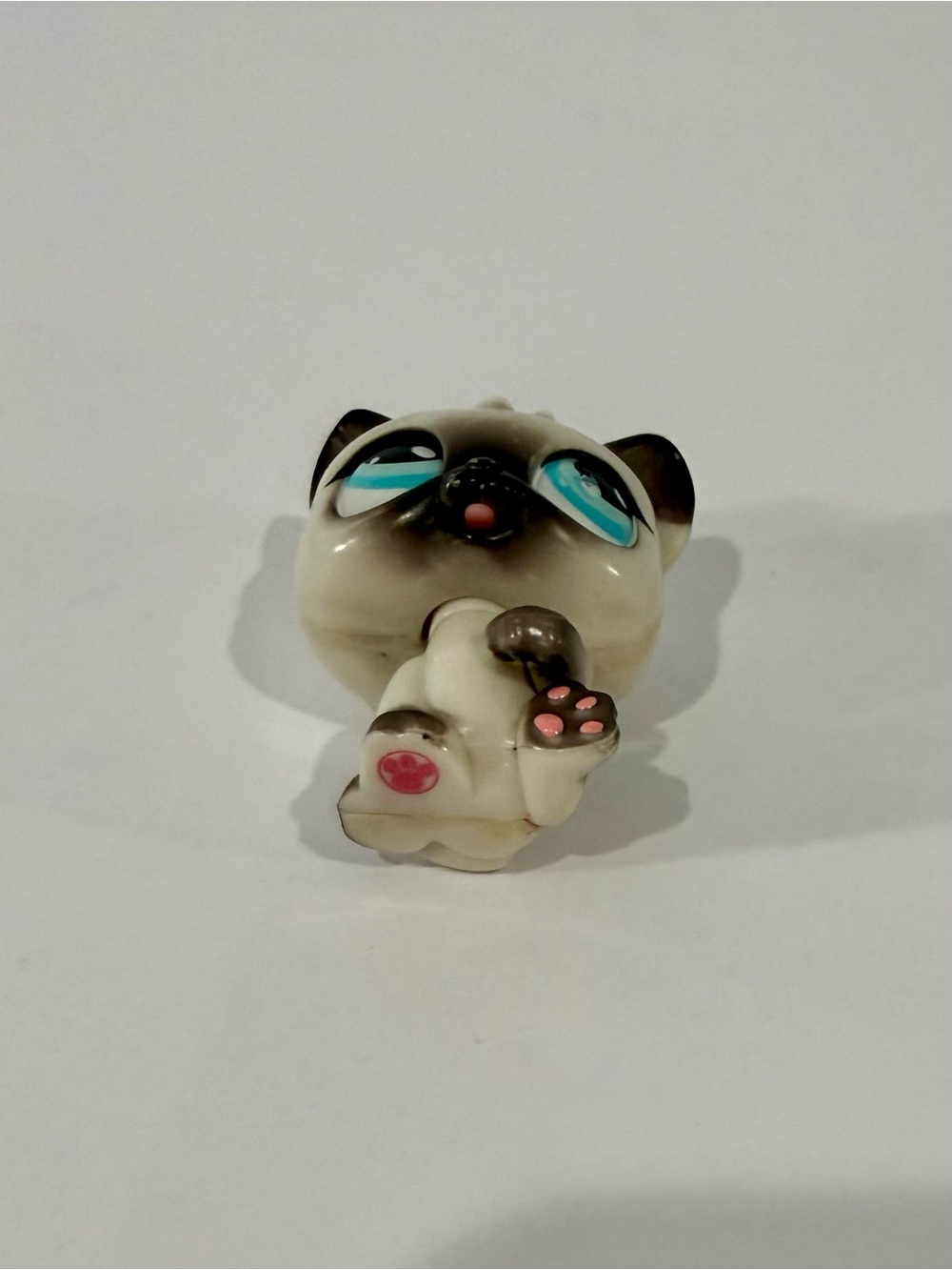 Littlest Pet Shop LPS Cat Figure Magic Motion Siamese #180 w/Blue Eyes Pink Paw